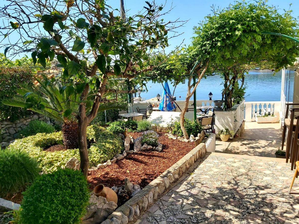 Barbat na Rabu Meduza B&B المظهر الخارجي الصورة
