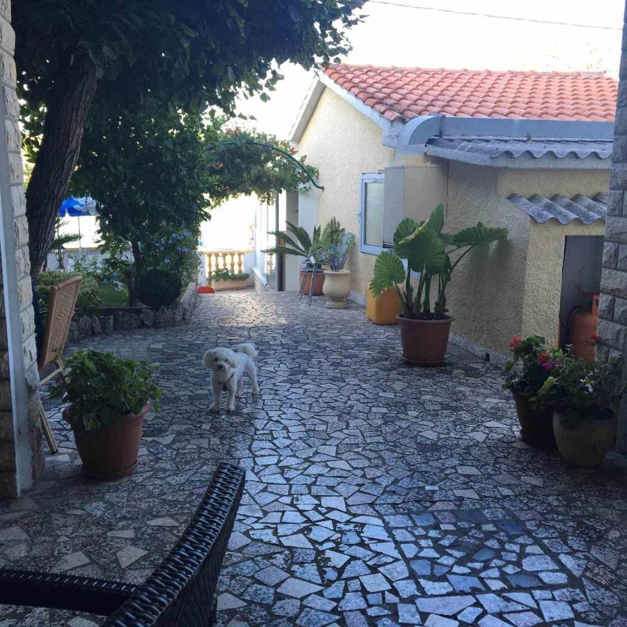 Barbat na Rabu Meduza B&B المظهر الخارجي الصورة