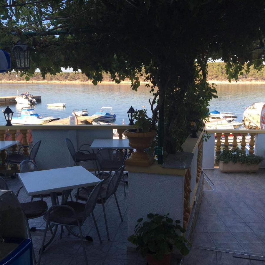 Barbat na Rabu Meduza B&B المظهر الخارجي الصورة